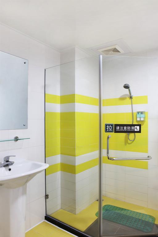 7Days Inn Guilin Ba Li Street Room photo